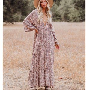 Vici - Cantwell Printed Shimmer Tiered Maxi Dress - Medium